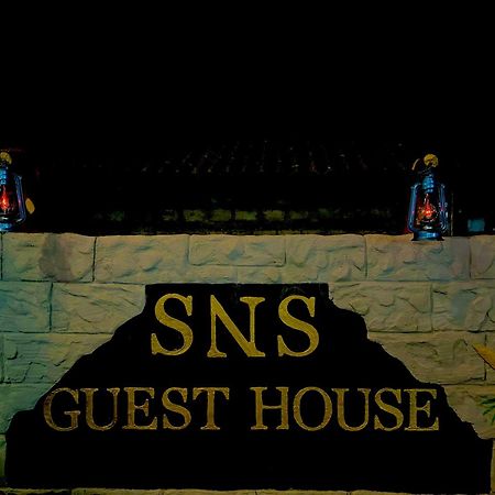 S N S Guest House Galewela Bagian luar foto